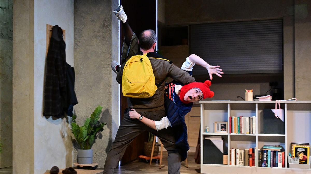 Jeden den jako vyčerpávající zápas. Ukáže ho nová hra v brněnské Redutě